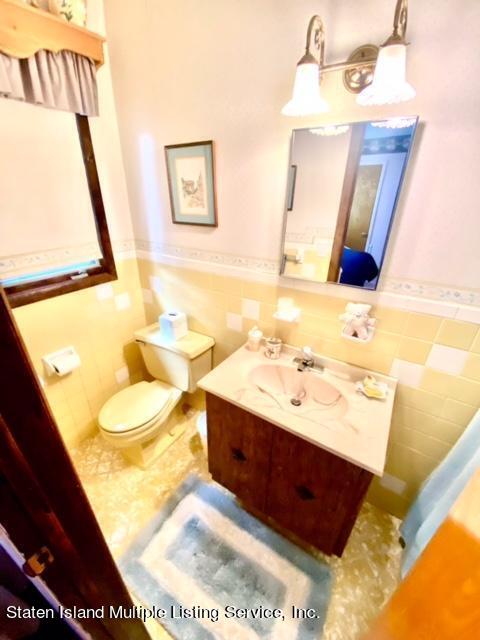 786 West Fingerboard Road Staten Island, NY 10305 - Photo 18 of 21 fingerboard second bath