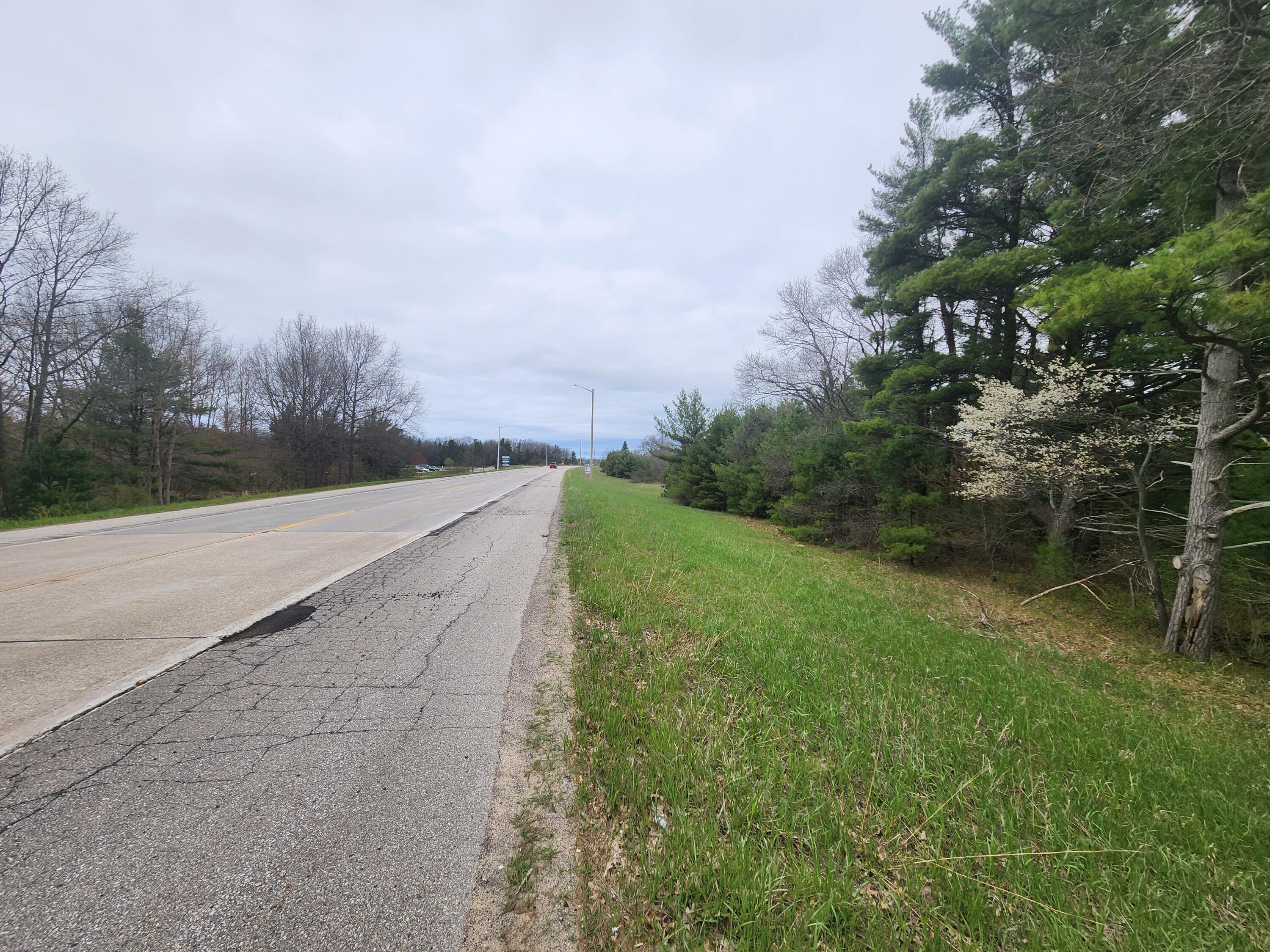 3088 Nelson Street Manistee, MI 49660 - Photo 6 of 7 20260428_145205