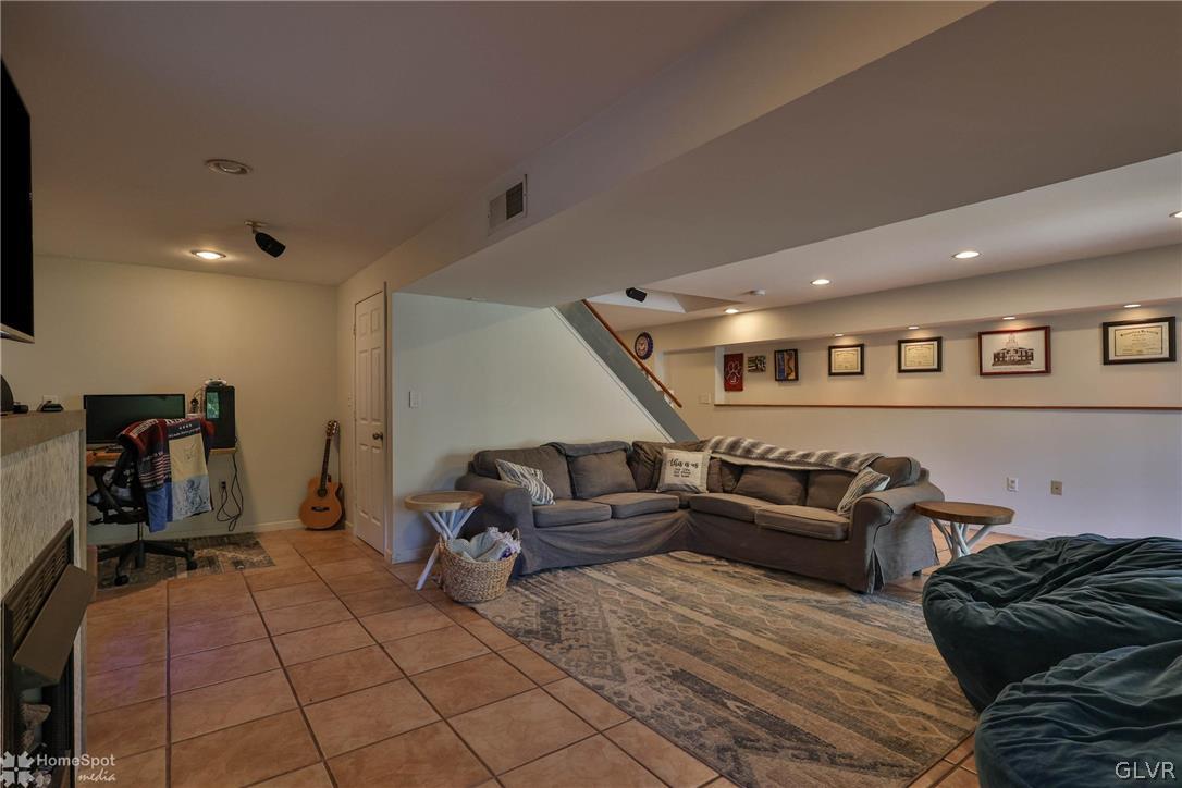 819 Atlas Road Northampton, PA 18067 - Photo 25 of 35 Gallery Image 25
