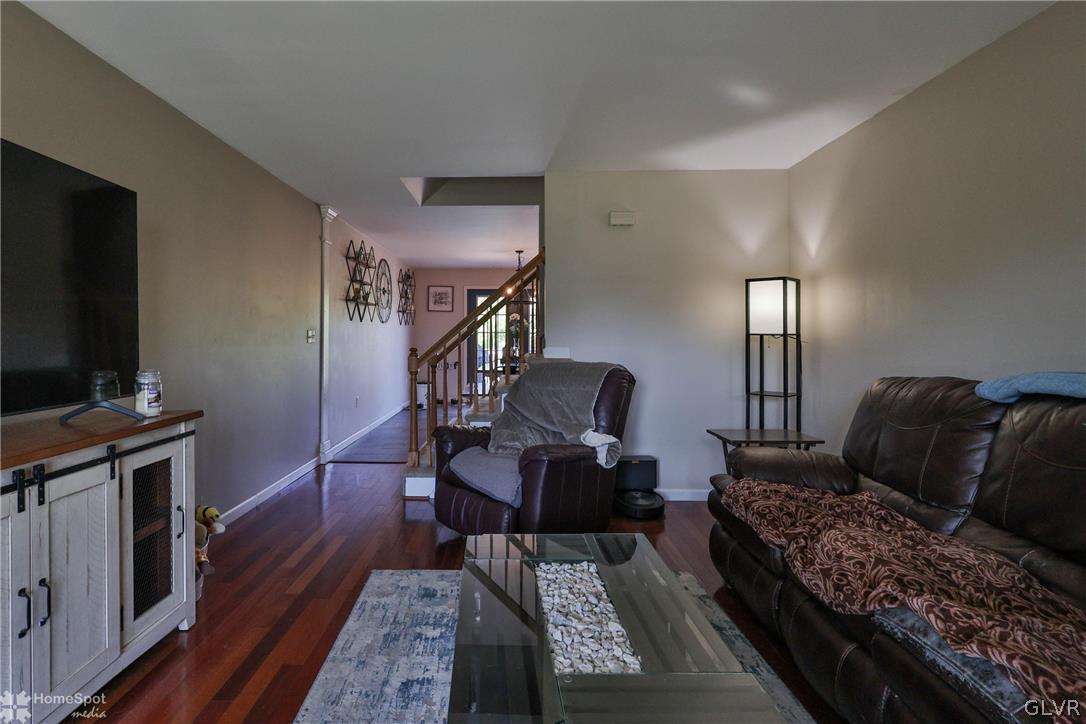 819 Atlas Road Northampton, PA 18067 - Photo 4 of 35 Gallery Image 4