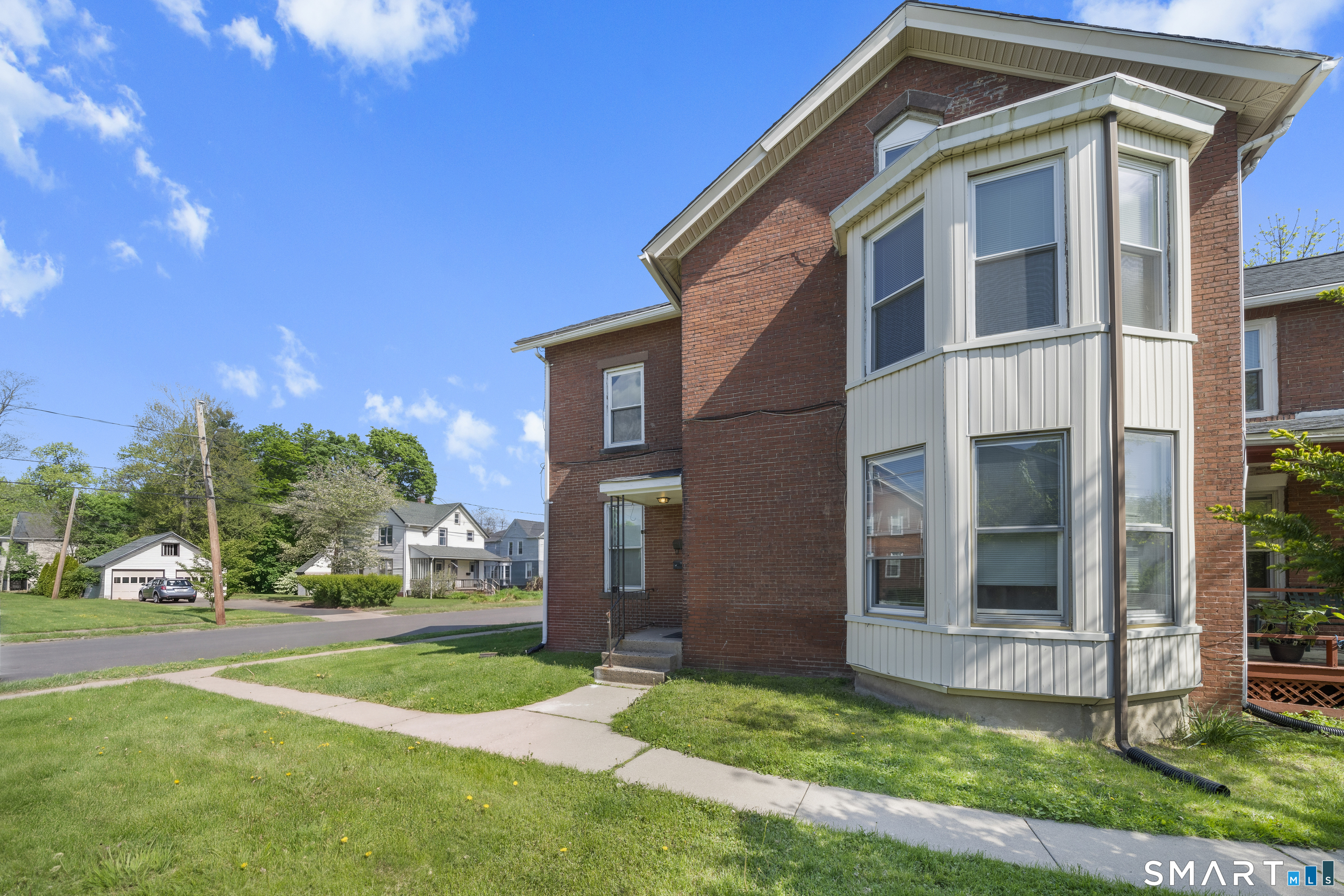 40 Prospect Street Windsor, CT 06095 - Photo 3 of 32