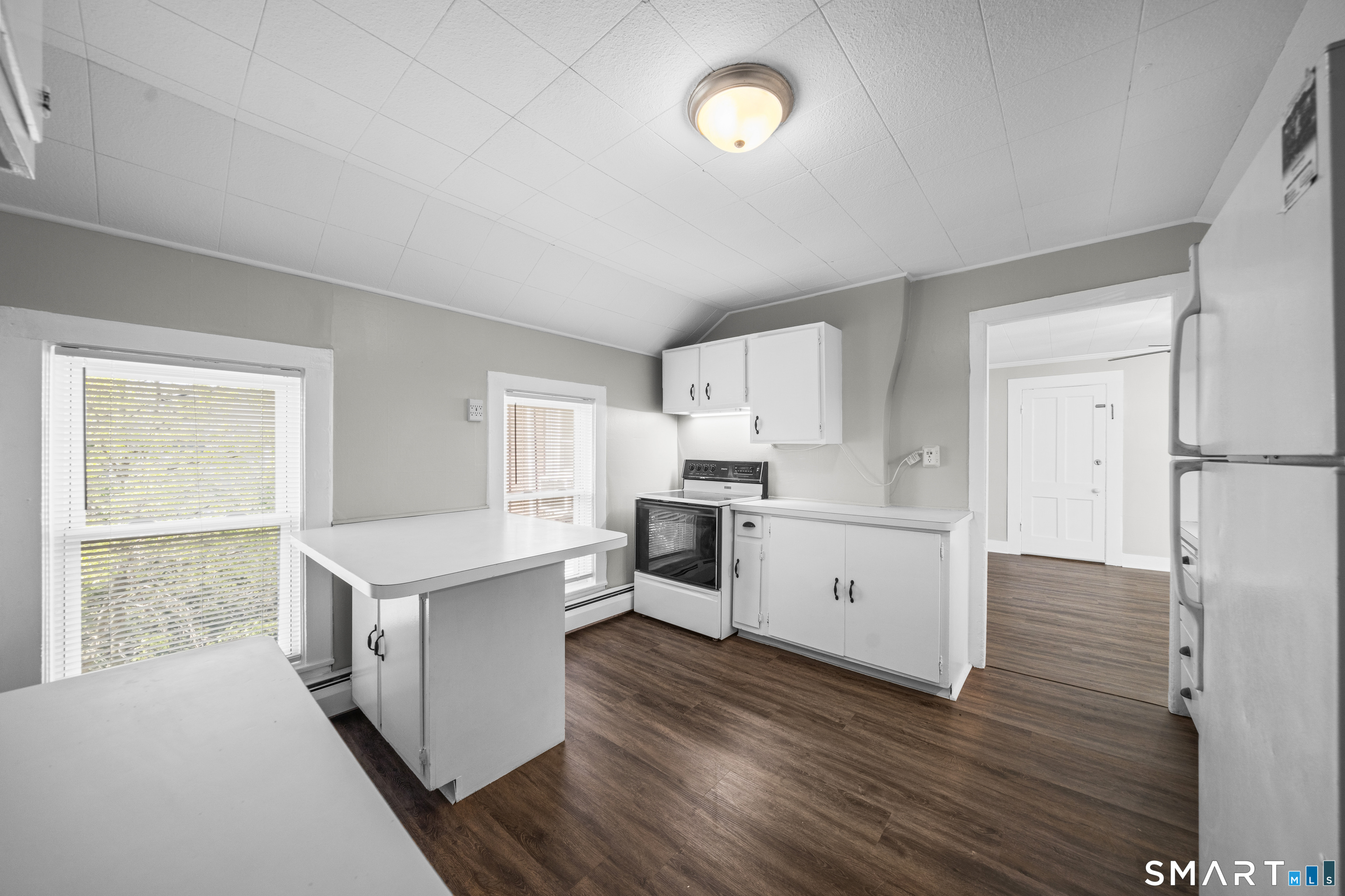 40 Prospect Street Windsor, CT 06095 - Photo 8 of 32
