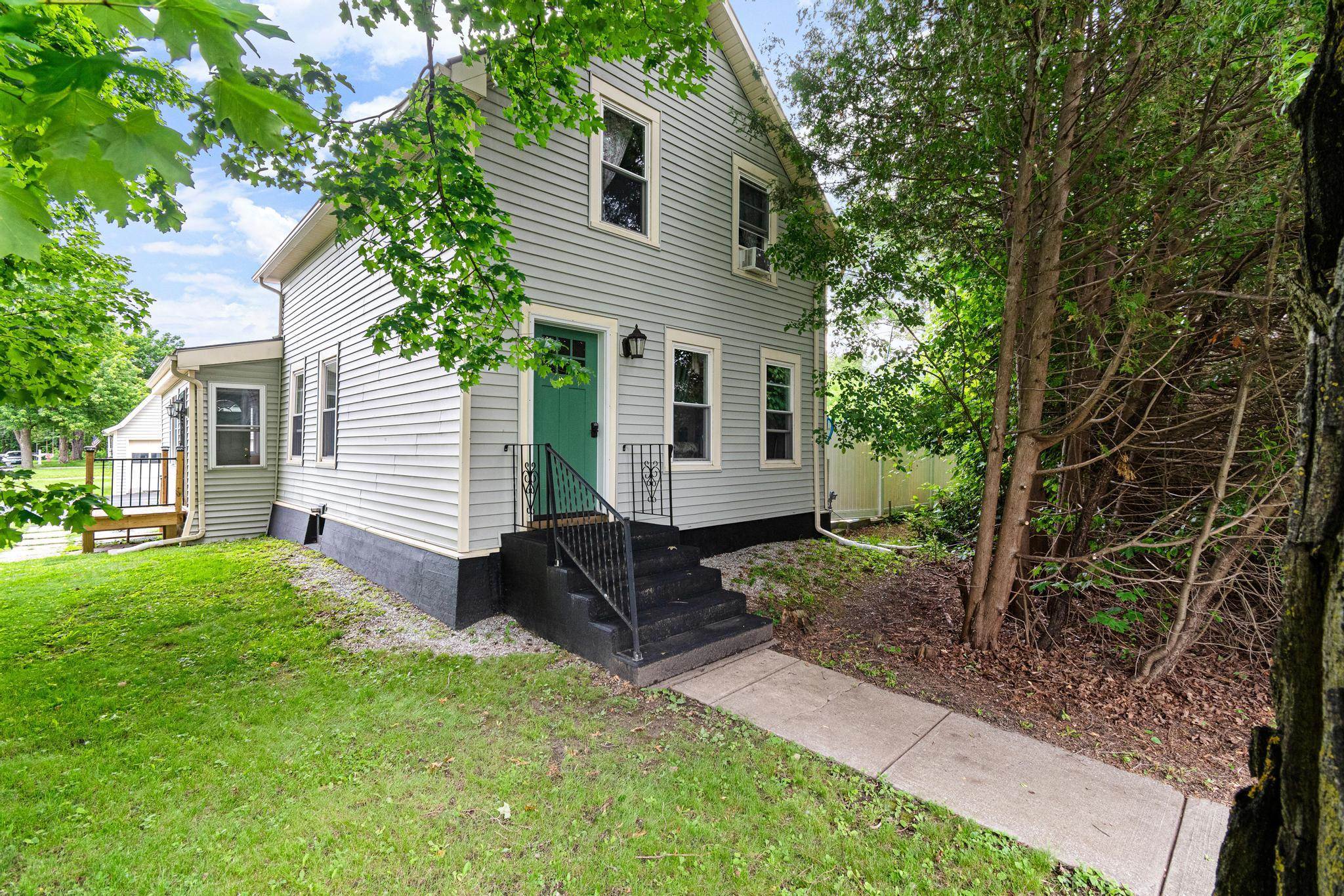78 Aldis Street St. Albans, VT 05478 - Photo 6 of 45