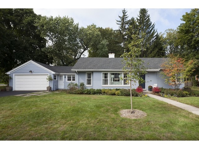 907 Pawnee Road Wilmette, IL 60091 - Photo 1 of 11