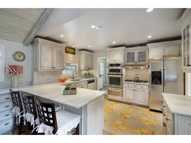 907 Pawnee Road Wilmette, IL 60091 - Photo 4 of 11