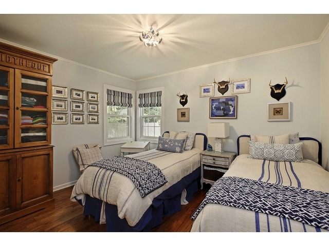 907 Pawnee Road Wilmette, IL 60091 - Photo 7 of 11