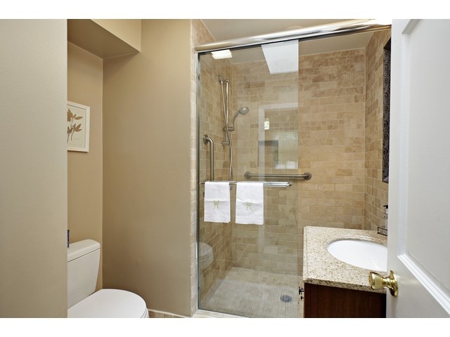 907 Pawnee Road Wilmette, IL 60091 - Photo 9 of 11
