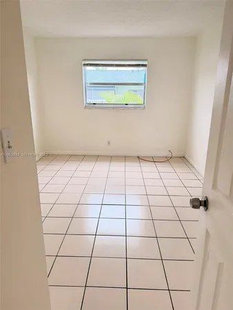 $1,500 | 241 Southeast 9th Avenue, Unit 206, Pompano Beach, FL 33060