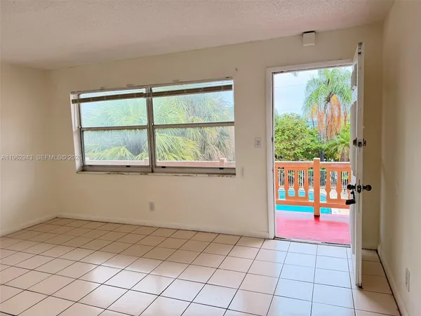 $1,500 | 241 Southeast 9th Avenue, Unit 206, Pompano Beach, FL 33060