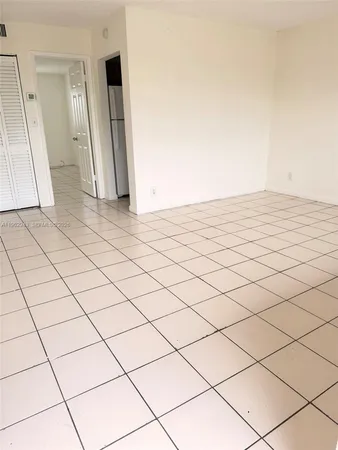 $1,500 | 241 Southeast 9th Avenue, Unit 206, Pompano Beach, FL 33060