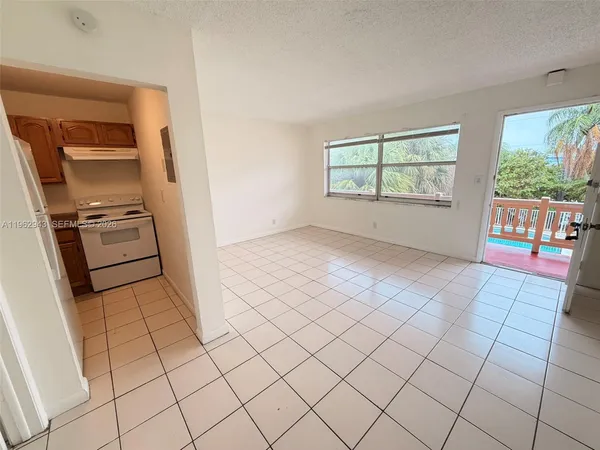 $1,500 | 241 Southeast 9th Avenue, Unit 206, Pompano Beach, FL 33060