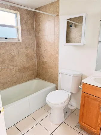 $1,500 | 241 Southeast 9th Avenue, Unit 206, Pompano Beach, FL 33060