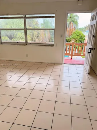 $1,500 | 241 Southeast 9th Avenue, Unit 206, Pompano Beach, FL 33060