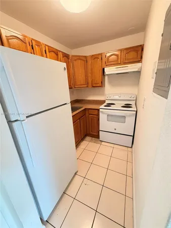 $1,500 | 241 Southeast 9th Avenue, Unit 206, Pompano Beach, FL 33060