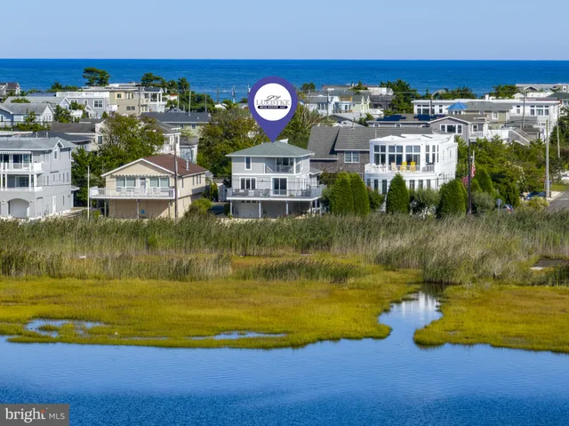 a house view with a outdoor space