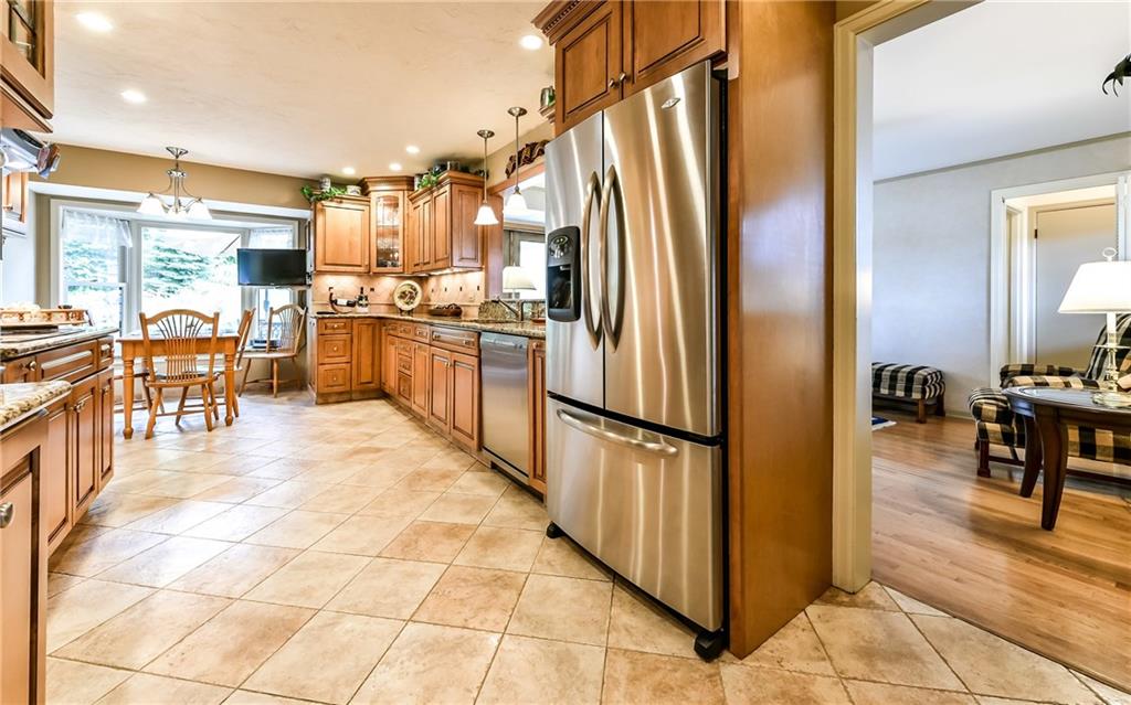 941 Cumberland Road Pittsburgh, PA 15237 - Photo 4 of 25 Gallery Image 4