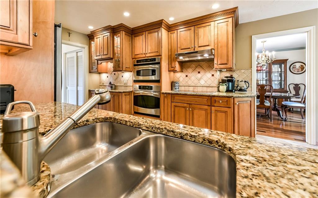 941 Cumberland Road Pittsburgh, PA 15237 - Photo 5 of 25 Gallery Image 5
