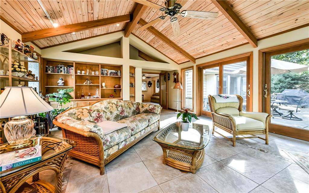 941 Cumberland Road Pittsburgh, PA 15237 - Photo 8 of 25 Gallery Image 8