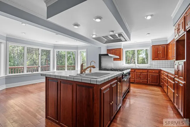 $1,495,000 | 4976 East 49th South, Idaho Falls, ID 83406