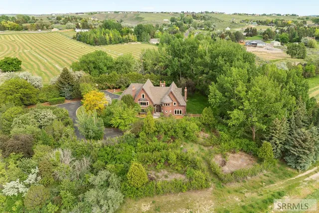 $1,495,000 | 4976 East 49th South, Idaho Falls, ID 83406
