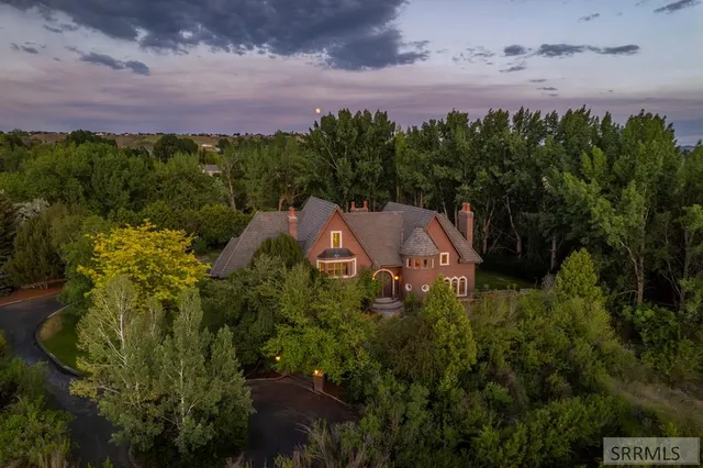$1,495,000 | 4976 East 49th South, Idaho Falls, ID 83406