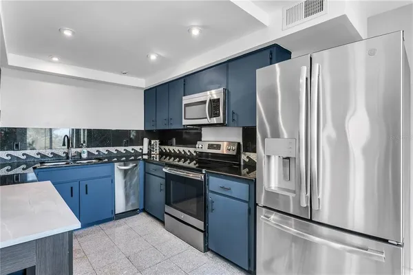 $2,800 | 1460 Gulf Boulevard, Unit 310, Clearwater, FL 33767