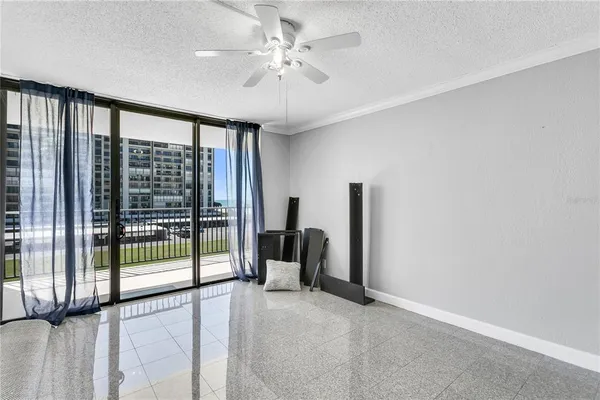 $2,800 | 1460 Gulf Boulevard, Unit 310, Clearwater, FL 33767