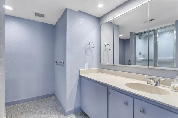 $2,800 | 1460 Gulf Boulevard, Unit 310, Clearwater, FL 33767