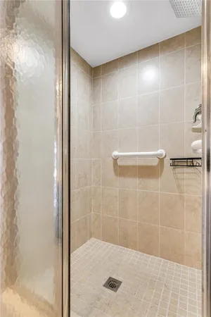 $2,800 | 1460 Gulf Boulevard, Unit 310, Clearwater, FL 33767