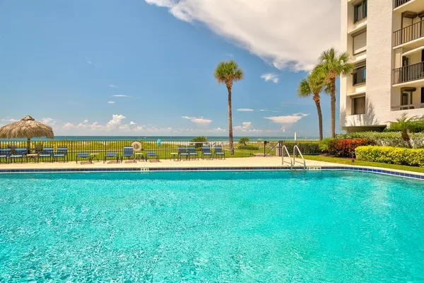 $2,800 | 1460 Gulf Boulevard, Unit 310, Clearwater, FL 33767