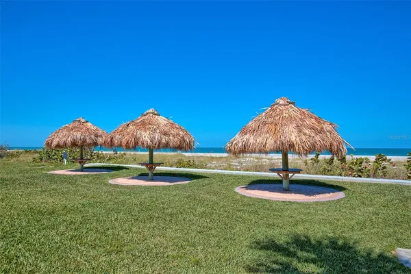 $2,800 | 1460 Gulf Boulevard, Unit 310, Clearwater, FL 33767