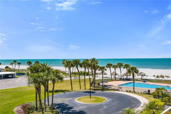 $2,800 | 1460 Gulf Boulevard, Unit 310, Clearwater, FL 33767