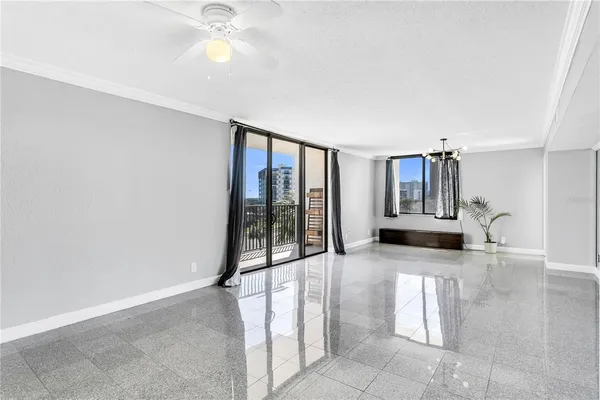 $2,800 | 1460 Gulf Boulevard, Unit 310, Clearwater, FL 33767