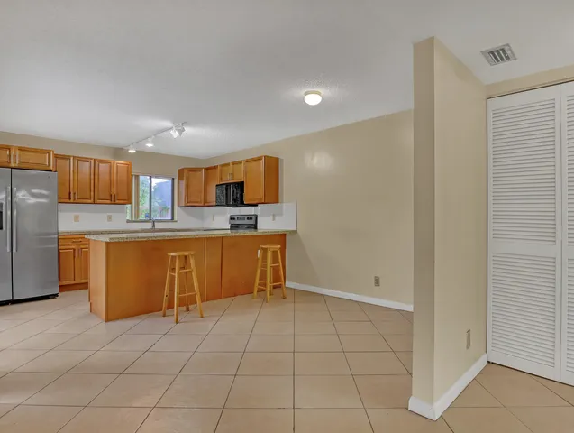 $2,250 | 4095 Palm Bay Circle, Unit B, West Palm Beach, FL 33406