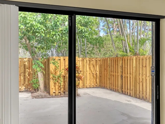 $2,250 | 4095 Palm Bay Circle, Unit B, West Palm Beach, FL 33406