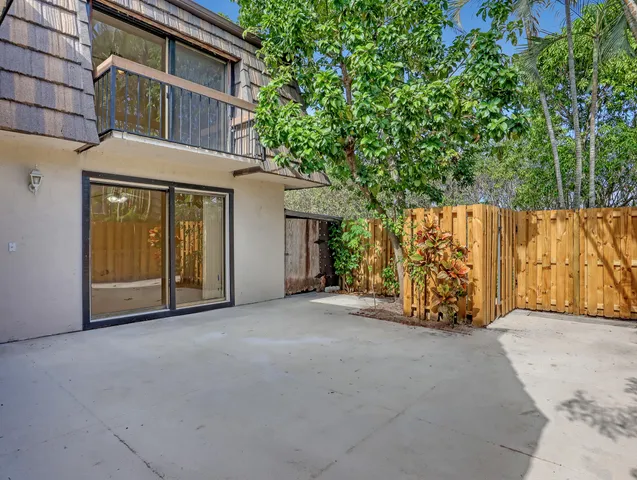 $2,250 | 4095 Palm Bay Circle, Unit B, West Palm Beach, FL 33406