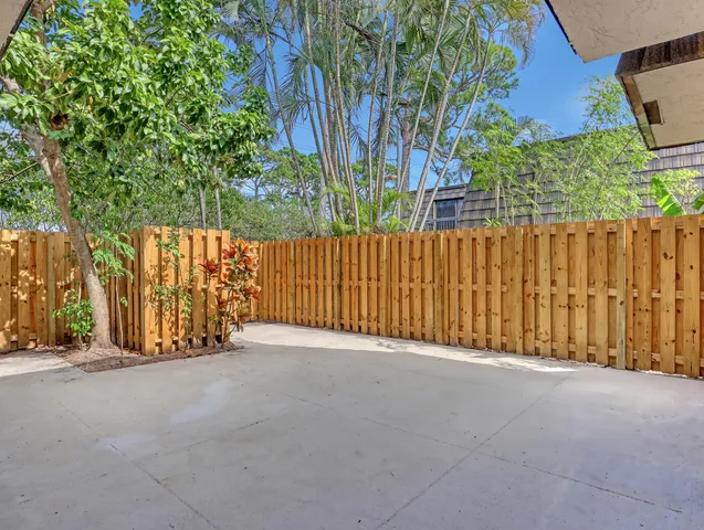 $2,250 | 4095 Palm Bay Circle, Unit B, West Palm Beach, FL 33406