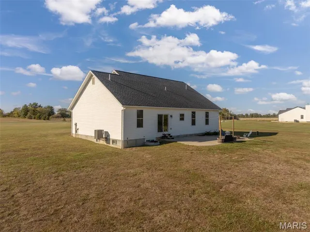 $515,000 | 30928 Bonnie Bell Drive, Warrenton, MO 63383