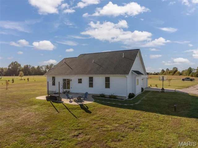 $515,000 | 30928 Bonnie Bell Drive, Warrenton, MO 63383