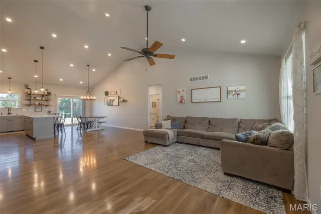 $515,000 | 30928 Bonnie Bell Drive, Warrenton, MO 63383