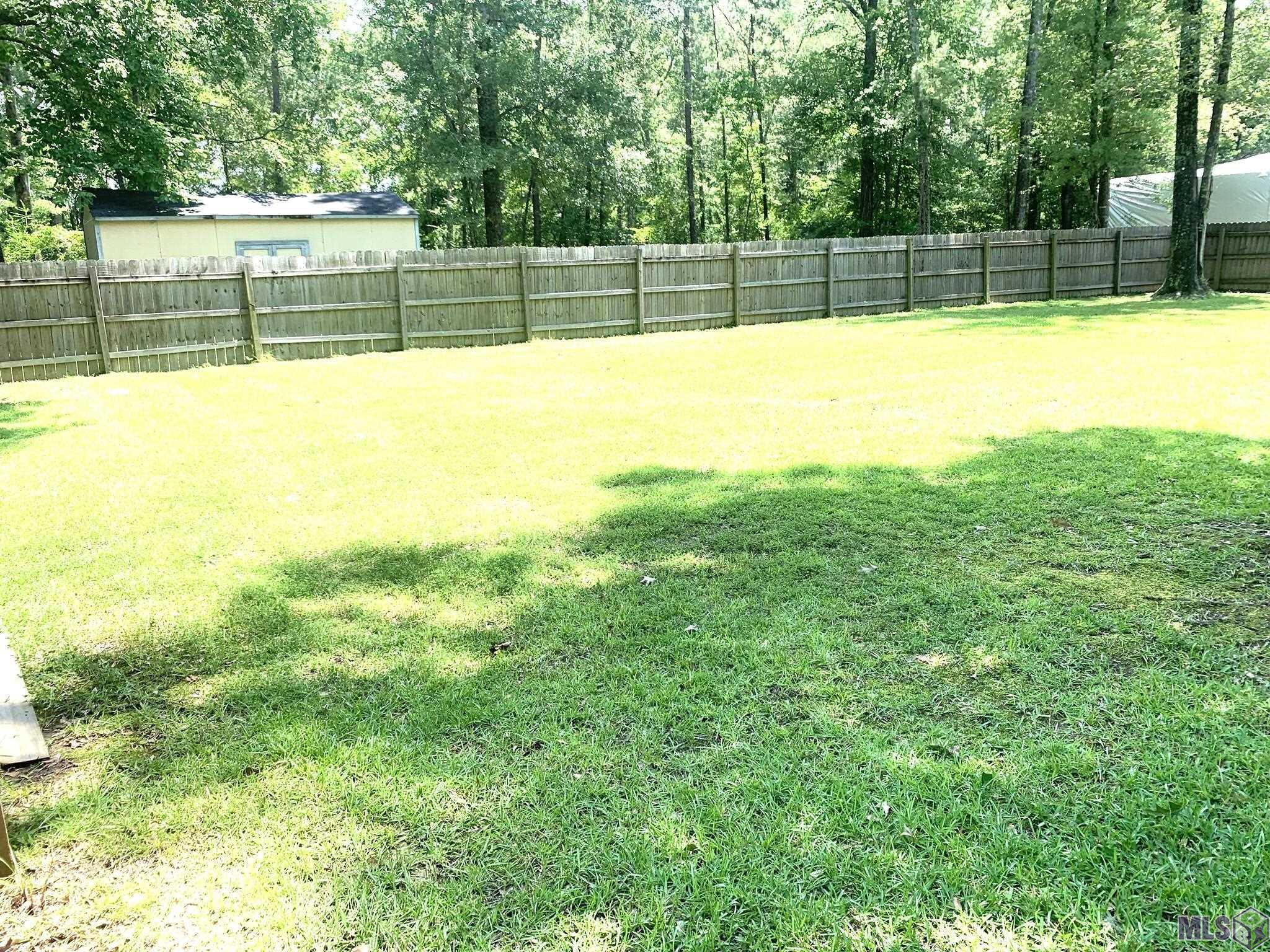 26554 Bobby Gill Road Denham Springs, LA 70726 - Photo 10 of 23 Backyard