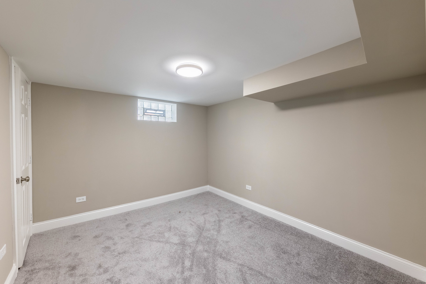 7914 South Troy Street Chicago, IL 60652 - Photo 28 of 35 a view of an empty room