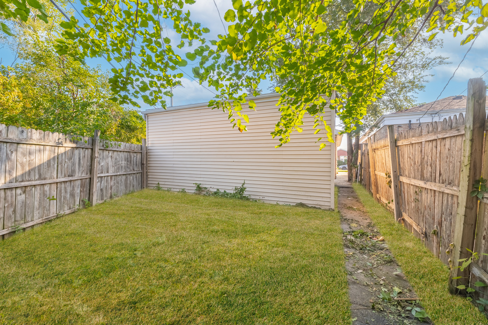 7914 South Troy Street Chicago, IL 60652 - Photo 34 of 35 a view of a backyard