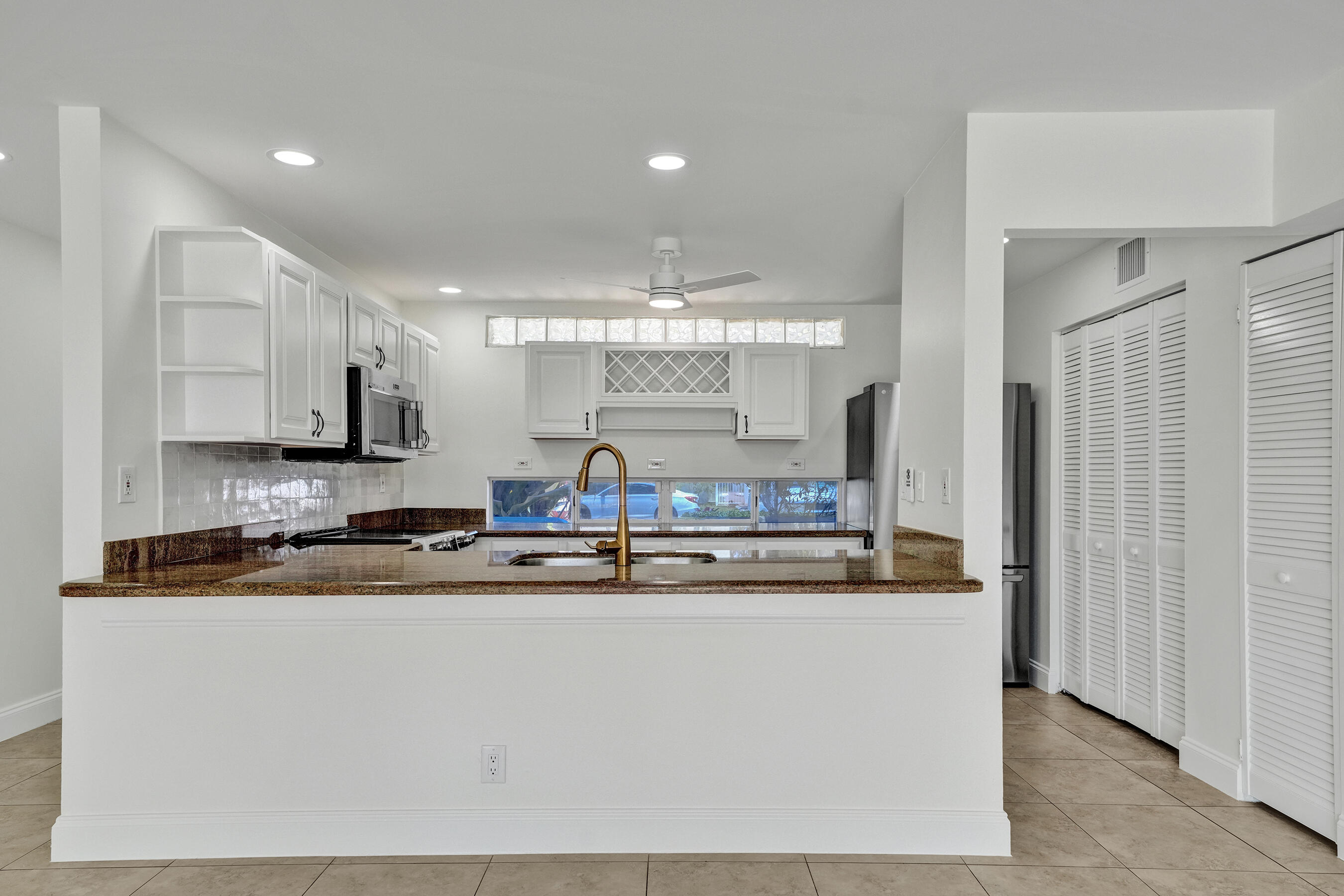 1717 North Riverside Drive, Unit 1 Pompano Beach, FL 33062 - Photo 17 of 40 DSC00246