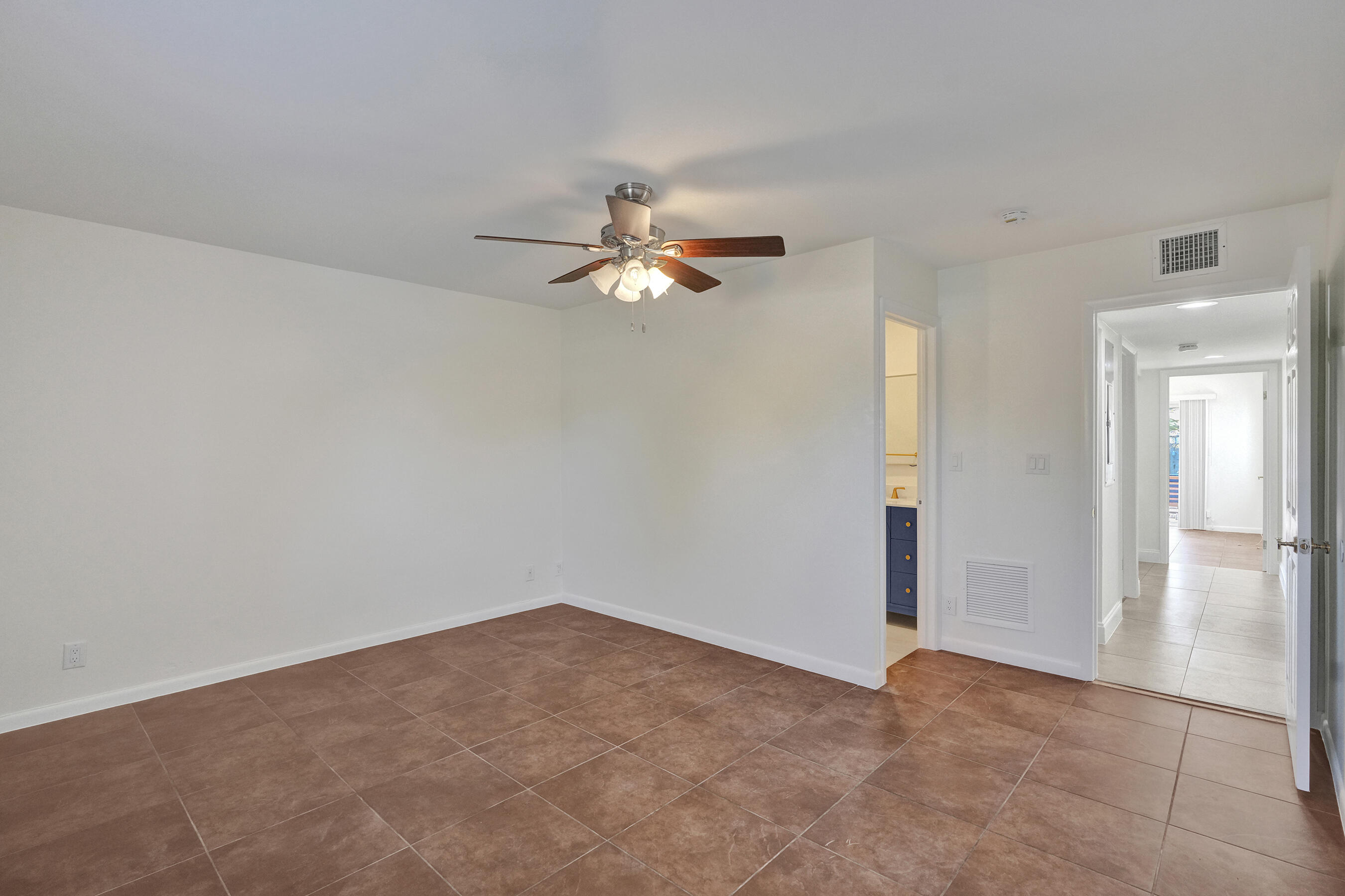 1717 North Riverside Drive, Unit 1 Pompano Beach, FL 33062 - Photo 23 of 40 DSC00270