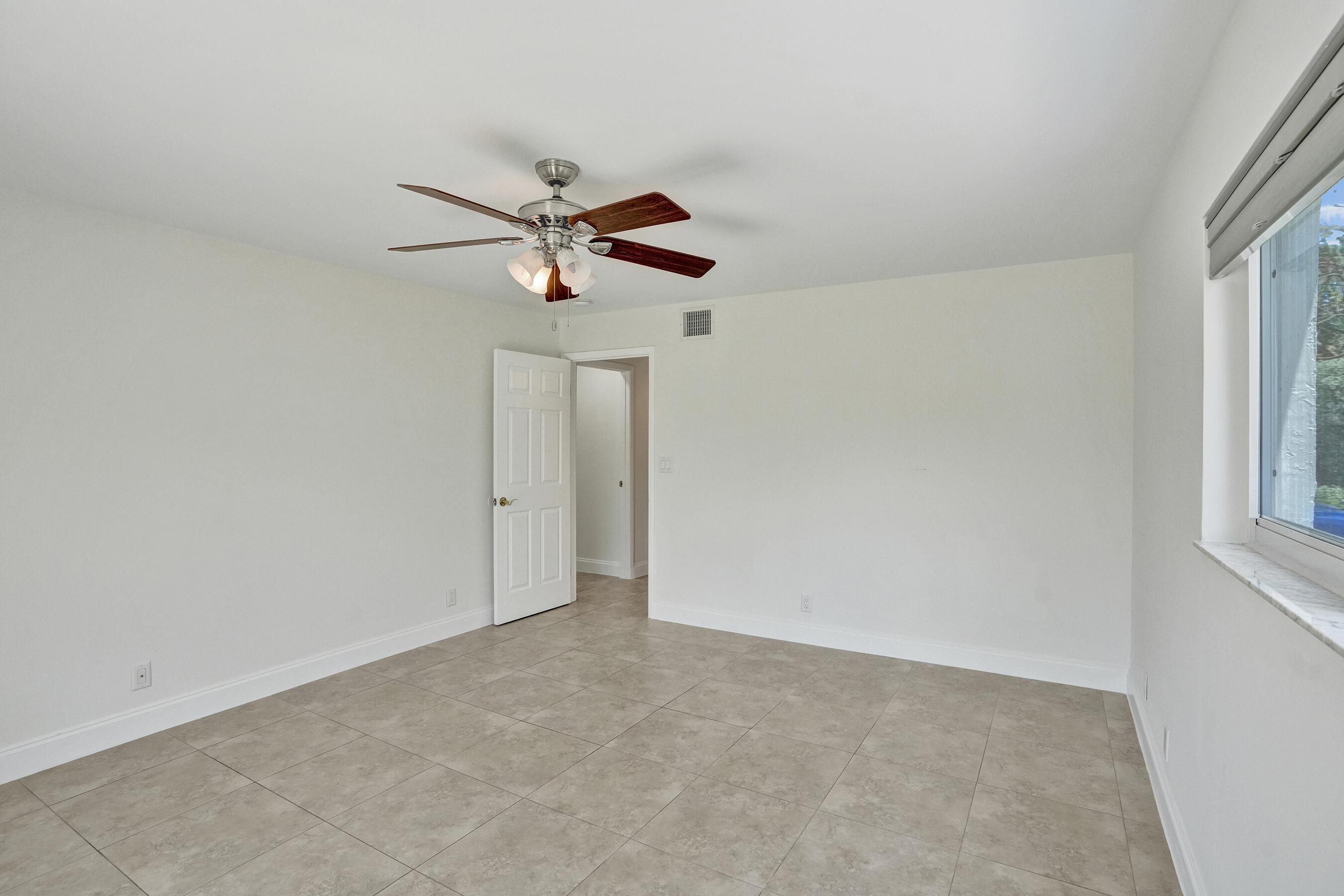1717 North Riverside Drive, Unit 1 Pompano Beach, FL 33062 - Photo 29 of 40 DSC00339