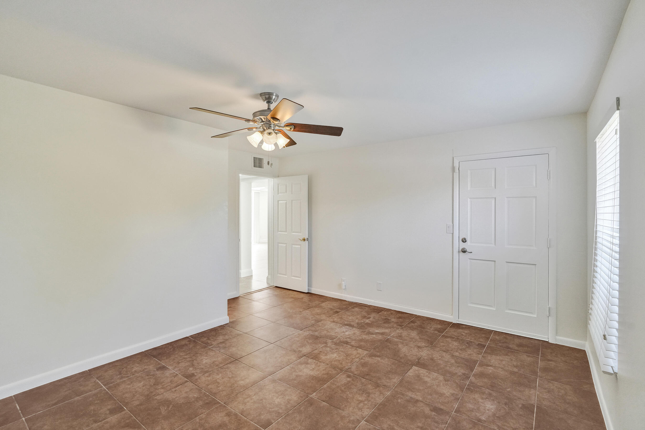1717 North Riverside Drive, Unit 1 Pompano Beach, FL 33062 - Photo 30 of 40 DSC00273