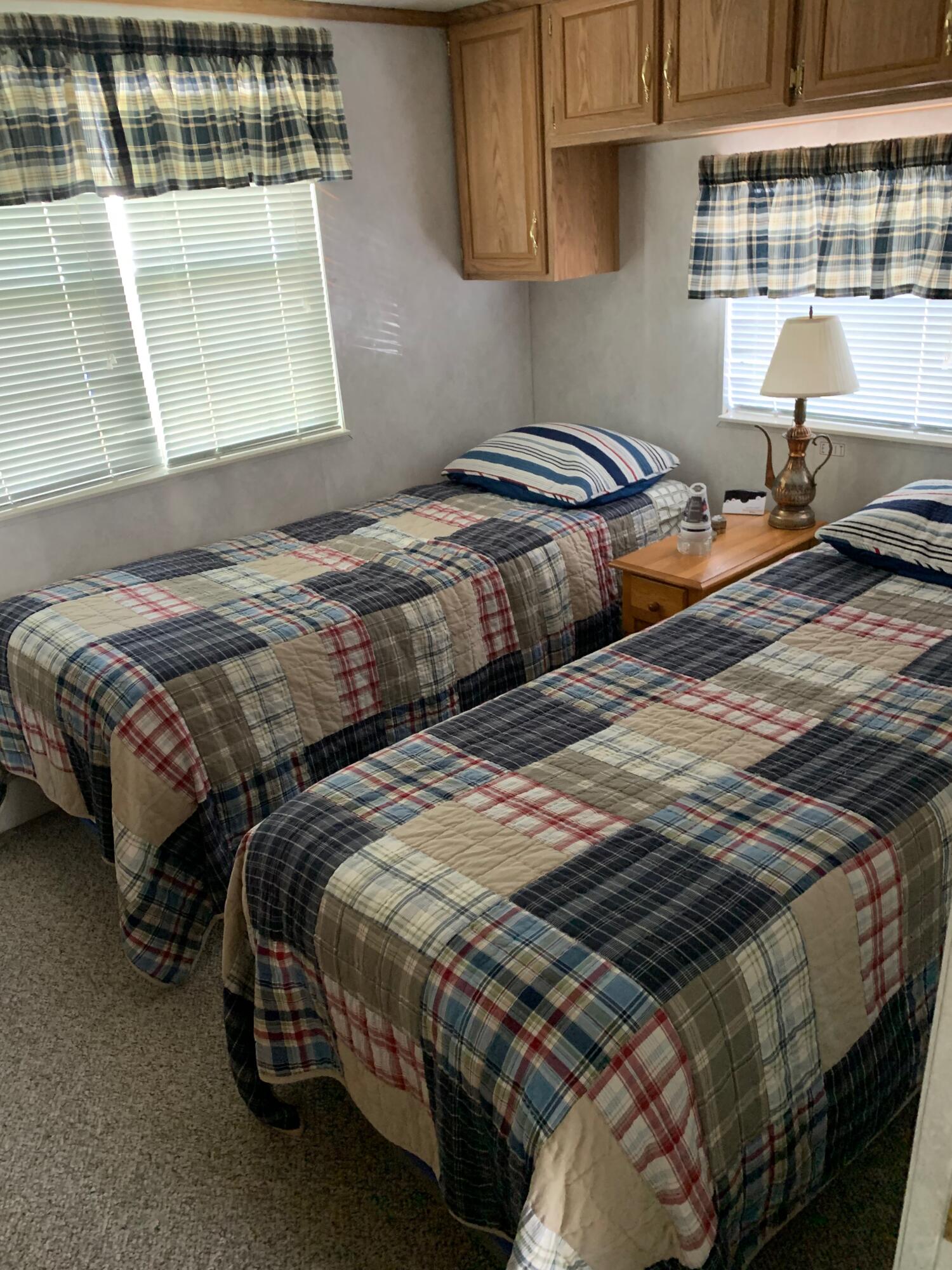 47 Indian Point Road Raymond, ME 04071 - Photo 8 of 26 IMG_7334