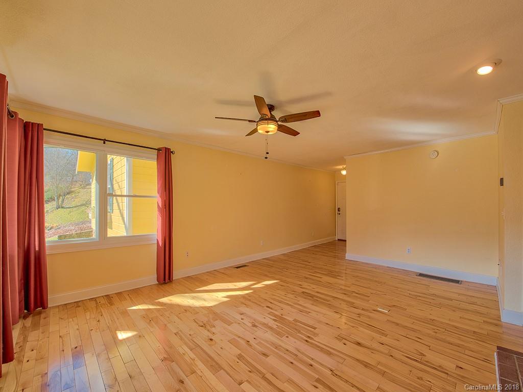 52 Auburn Road Waynesville, NC 28786 - Photo 5 of 25 Gallery Image 5