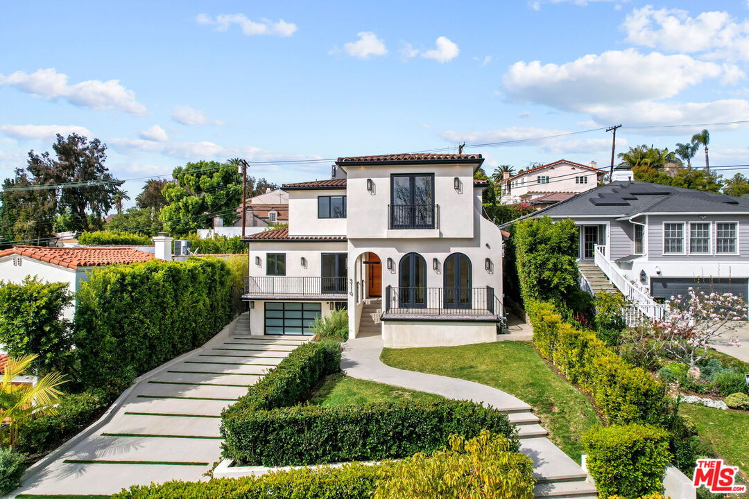 3119 Queensbury Drive, Los Angeles, CA 90064 Compass